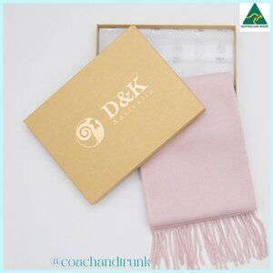WOOL AND CASHMERE BLEND PINK SCARF WITH BOX NWT IMPORTED FROM AUSTRALIA NWT